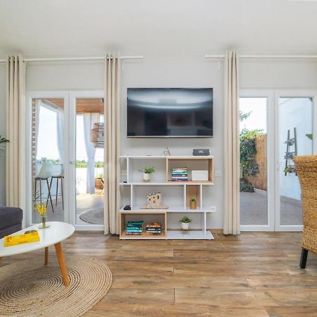 Villa Oasis With Private Pool มิลนา ภายนอก รูปภาพ
