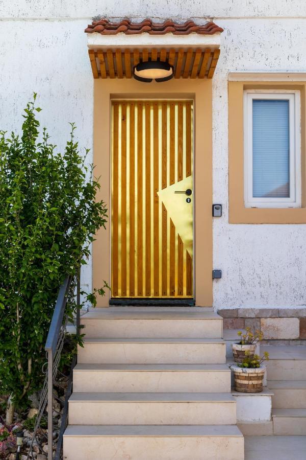 Villa Oasis With Private Pool มิลนา ภายนอก รูปภาพ